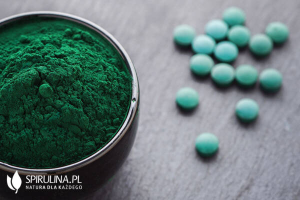 Jak zażywać Spirulinę Ile razy dziennie i po ile tabletek algi